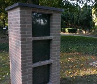 Columbarium gemetseld Tekstplaat | 4 asbussen