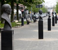 Sokkels Beeldengroep Rotterdam Zwart graniet | Robert-Jan Donker
