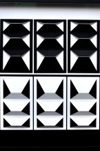  Spiegelende geometrische vormen 72 x 72 cm,  kartonreliëf